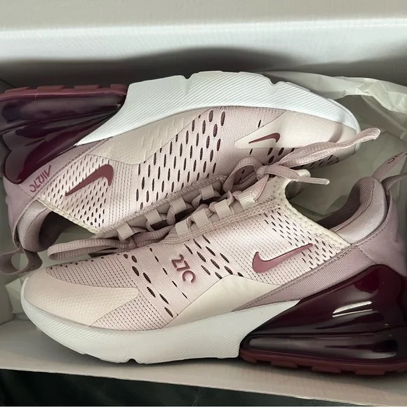Nike Air Max 270 Women’s Sneakers - Picture 2 of 3